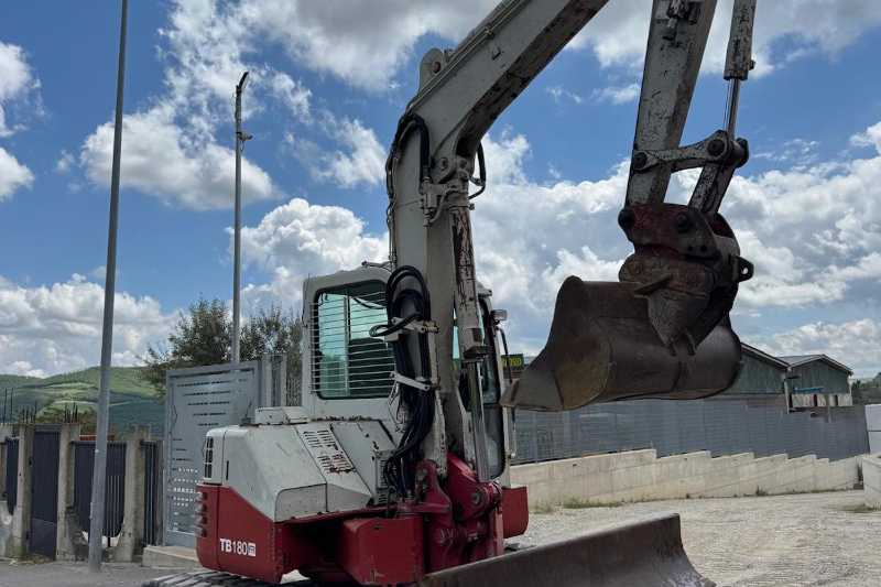 OmecoHub - Immagine TAKEUCHI TB180FR